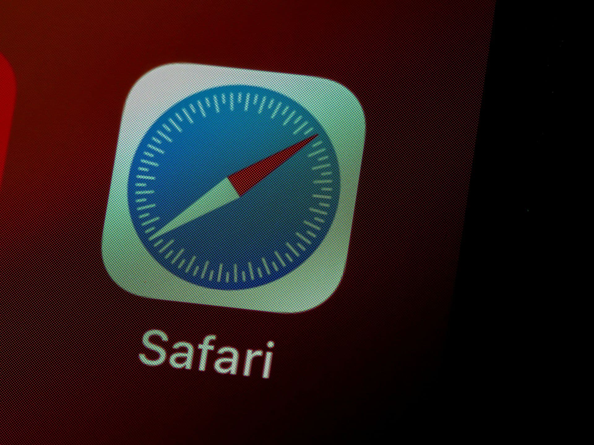 ホーム画面にSafariのアイコンが表示されている画像