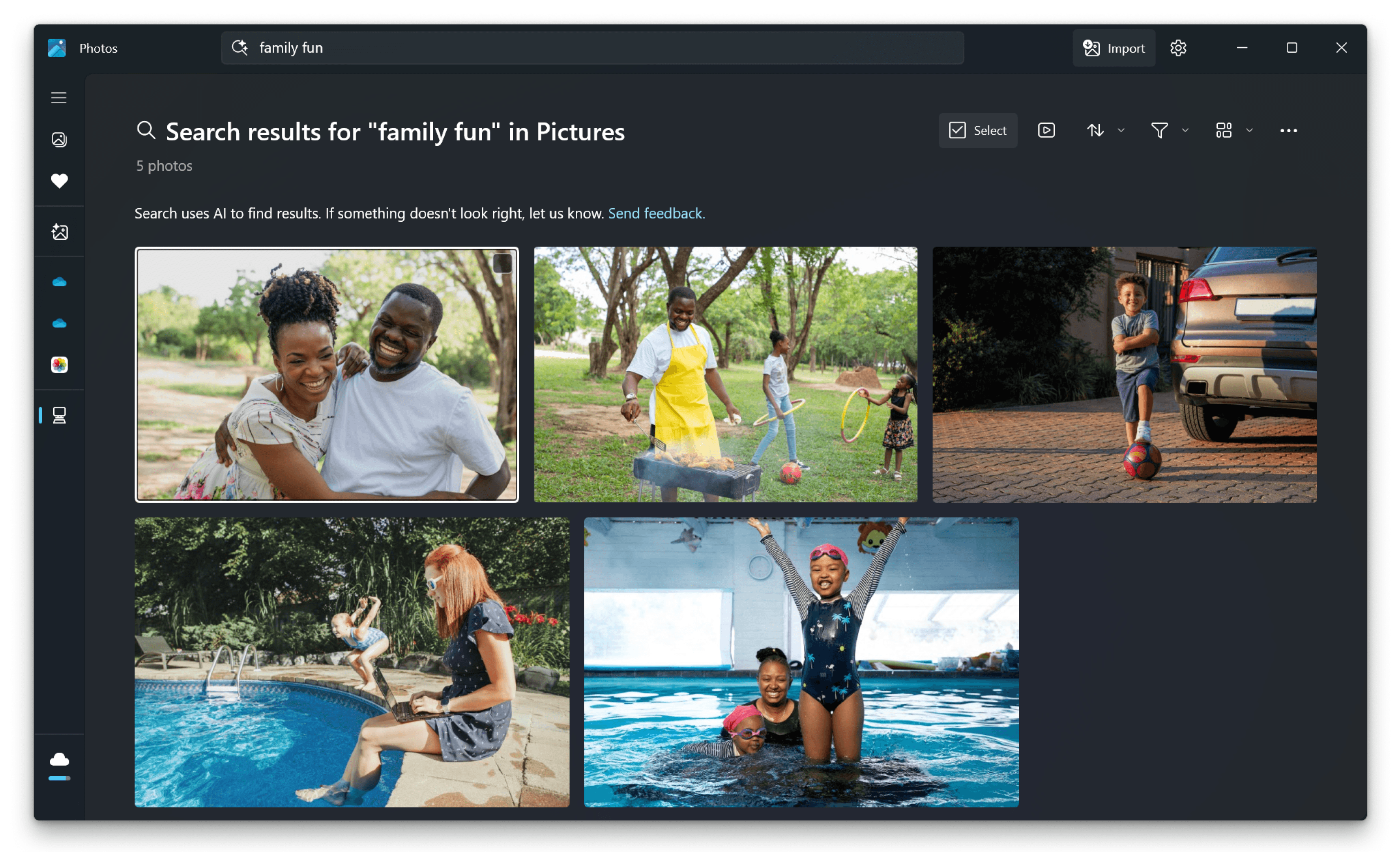 Windows 11のフォトアプリのスクリーンショット。検索ボックスに［family fun］と表示されており、画面には検索結果が表示されている